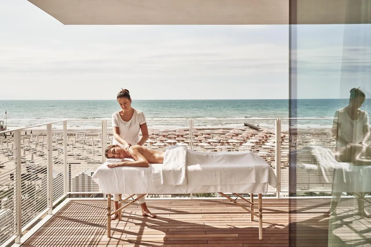 Falkensteiner Hotel & Spa Jesolo 5*, Τζεσόλο Λίντο